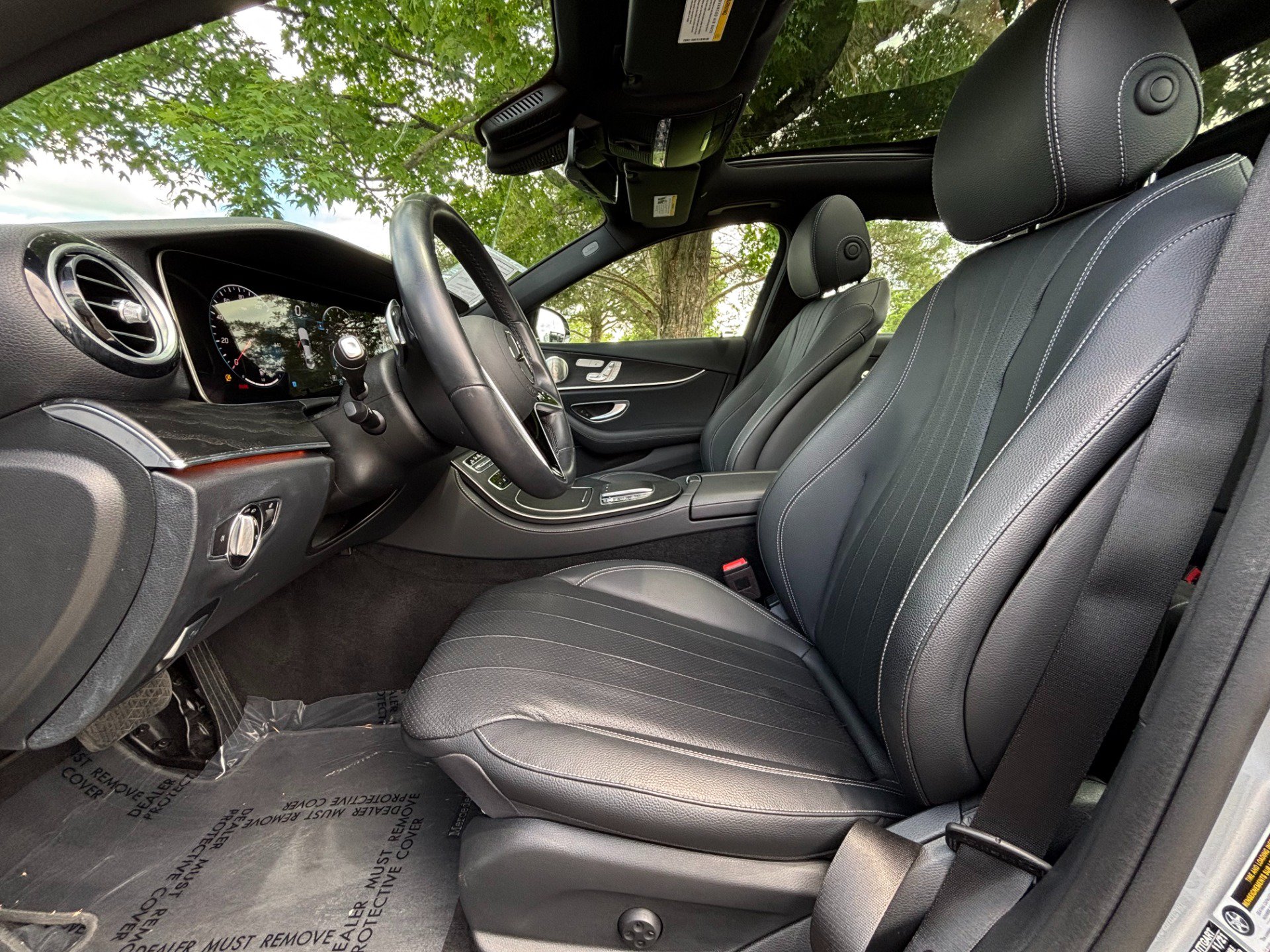 Used 2022 Mercedes-Benz E 350 4MATIC Sedan image 9
