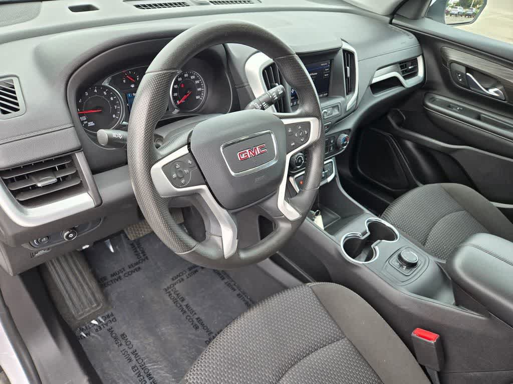 Used 2024 GMC Terrain SLE AWD/4WD image 10