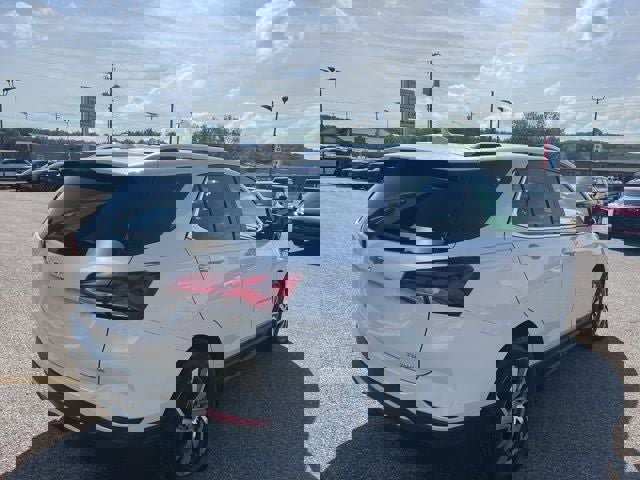 Used 2023 Chevrolet Equinox Premier FWD image 6