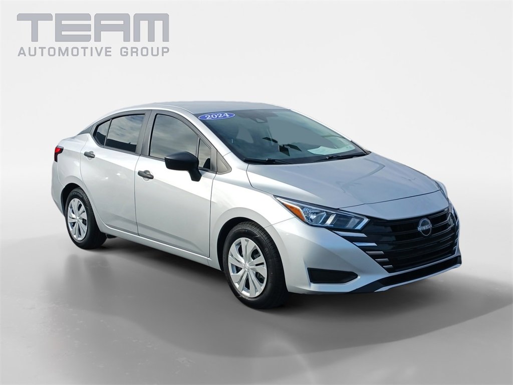 Used 2024 Nissan Versa S image 1