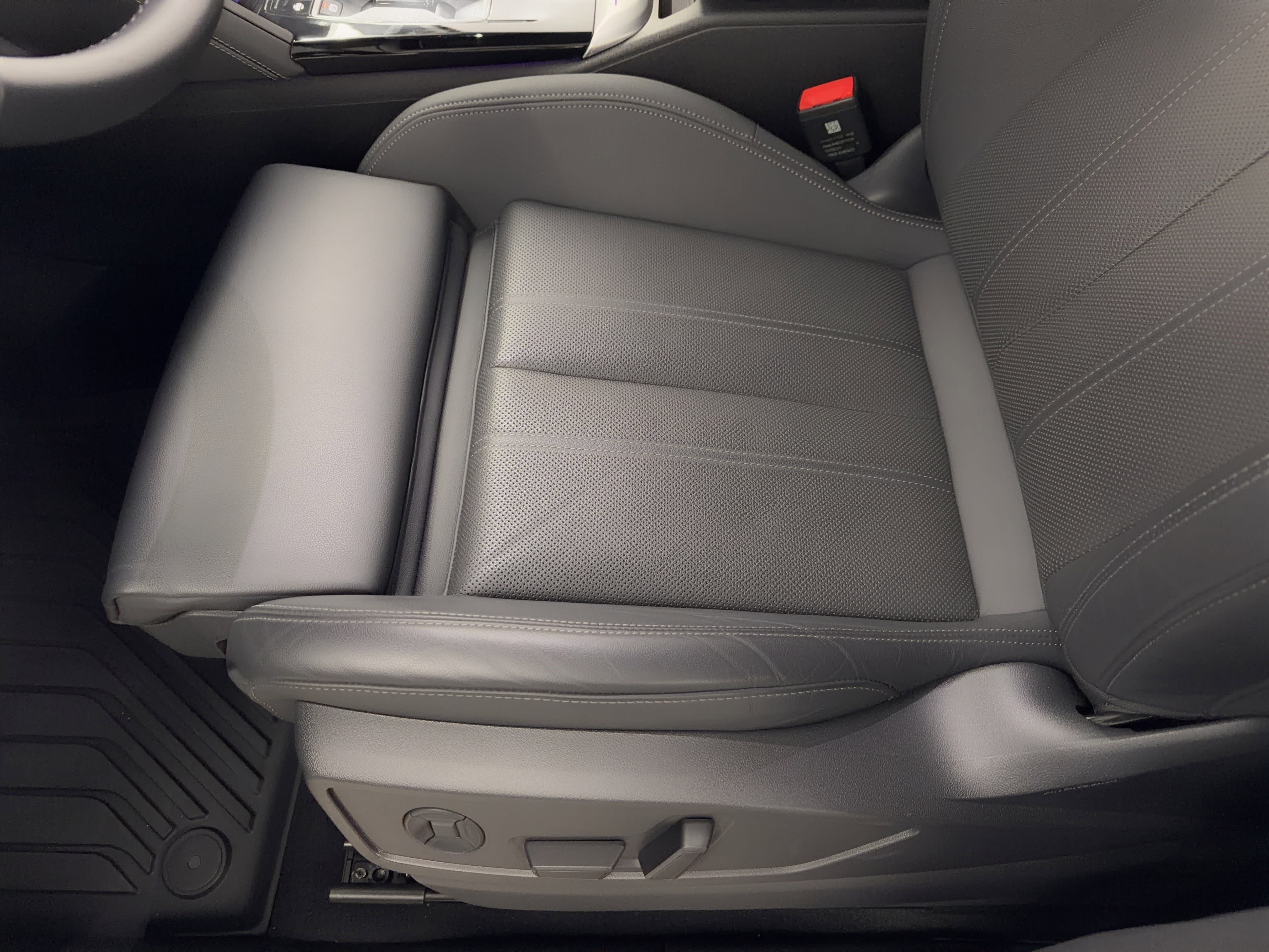 Used 2025 Audi Q5 Premium Plus w/ Premium Plus image 16