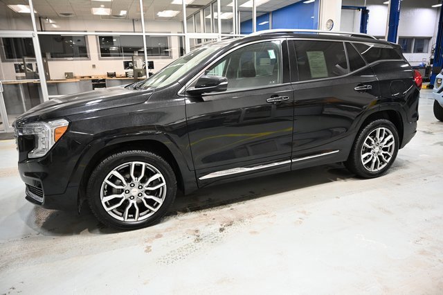 Used 2022 GMC Terrain Denali w/ LPO, Floor Liner Package image 7