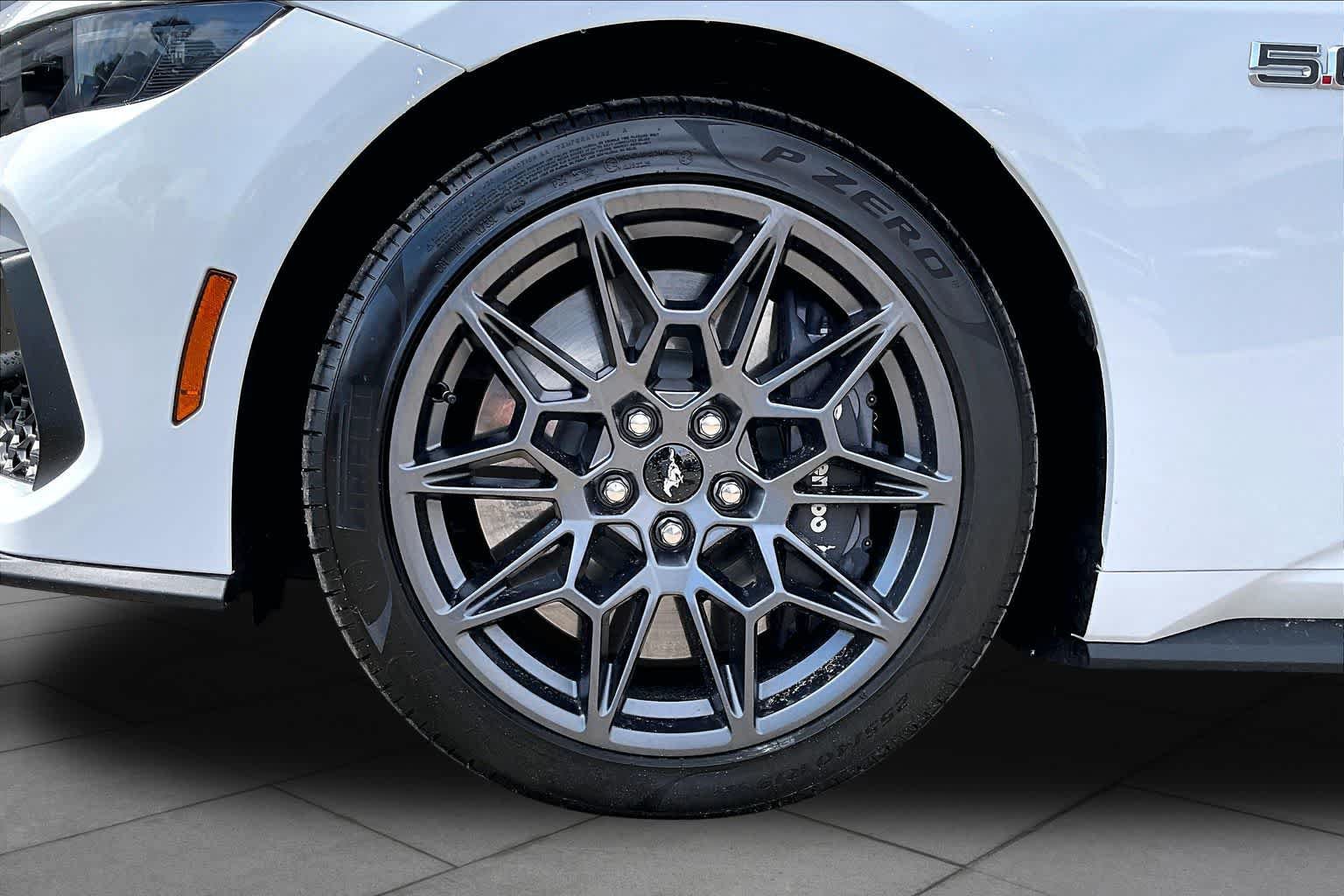 Used 2025 Ford Mustang GT Premium w/ GT Performance Package RWD image 11