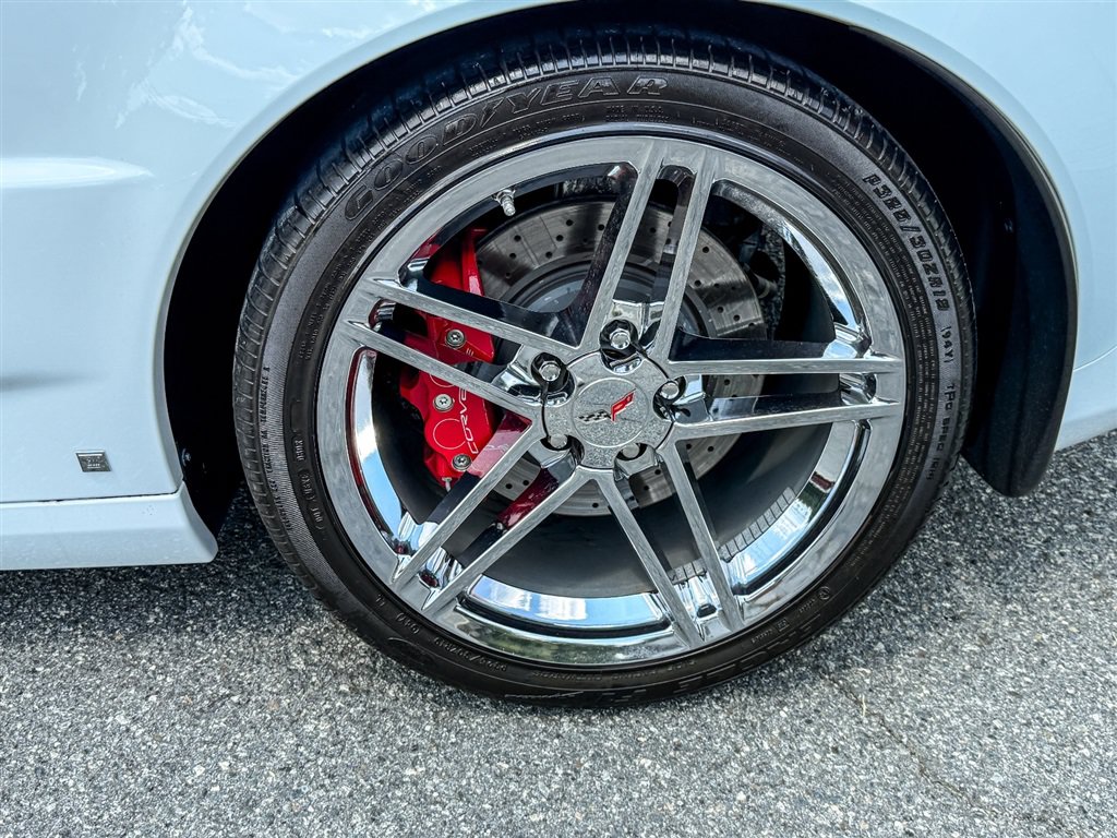 Used 2007 Chevrolet Corvette Z06 w/ Preferred Equipment Group RWD image 18