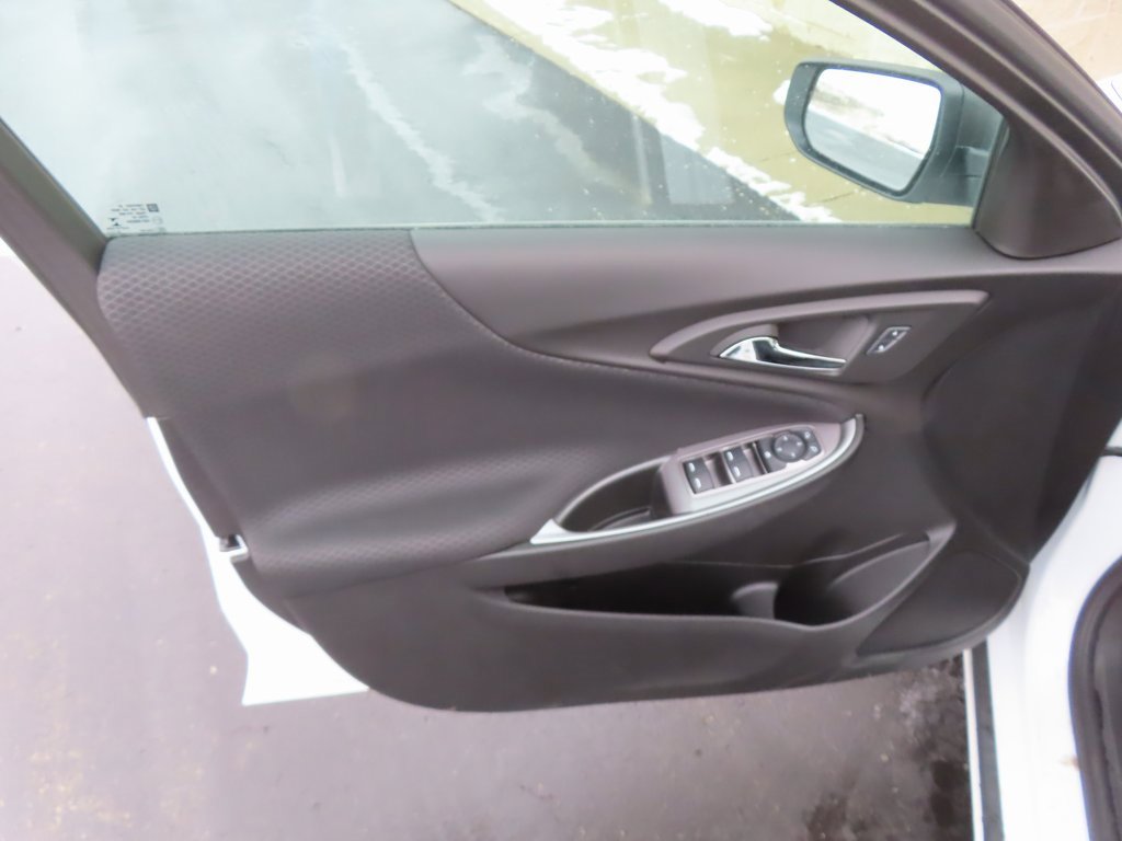 New 2025 Chevrolet Malibu LS image 18