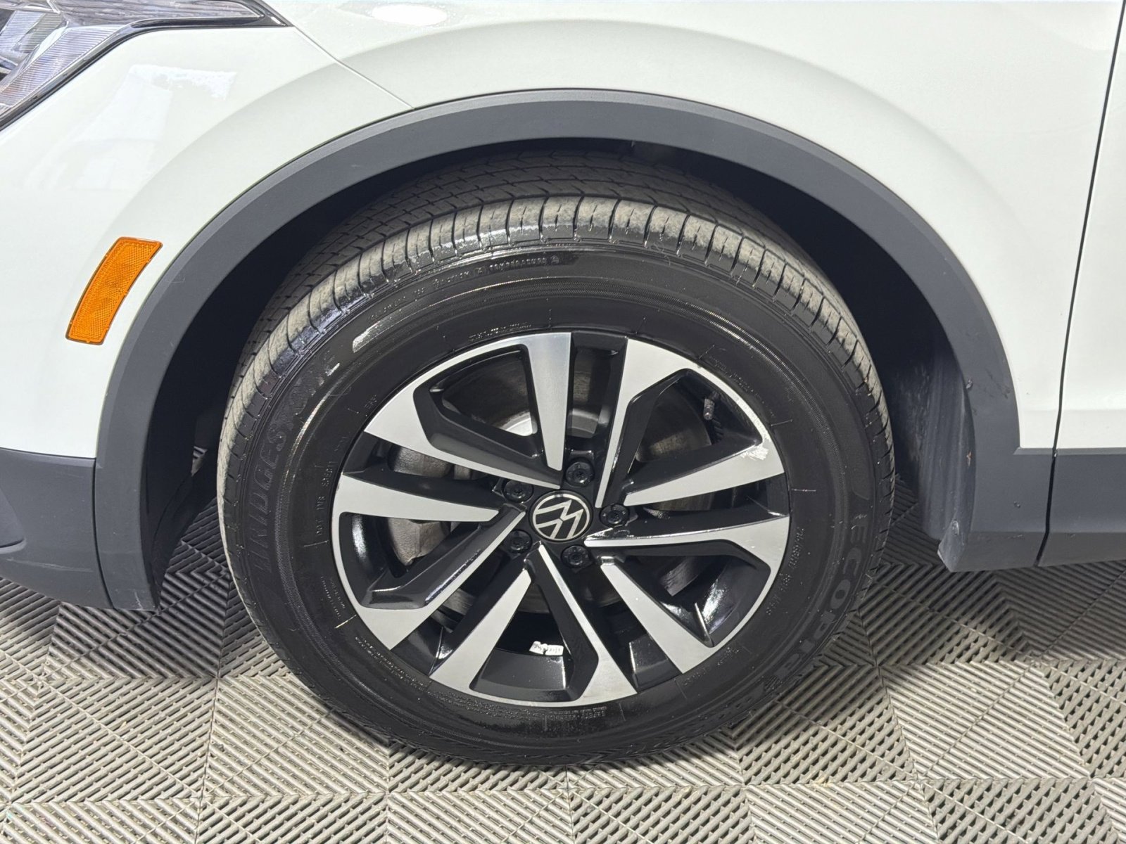 Used 2024 Volkswagen Tiguan S image 12