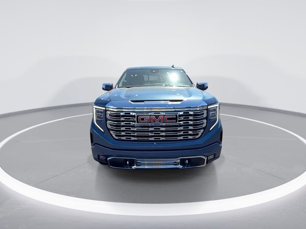 Used 2026 GMC Sierra 1500 Denali AWD/4WD image 3