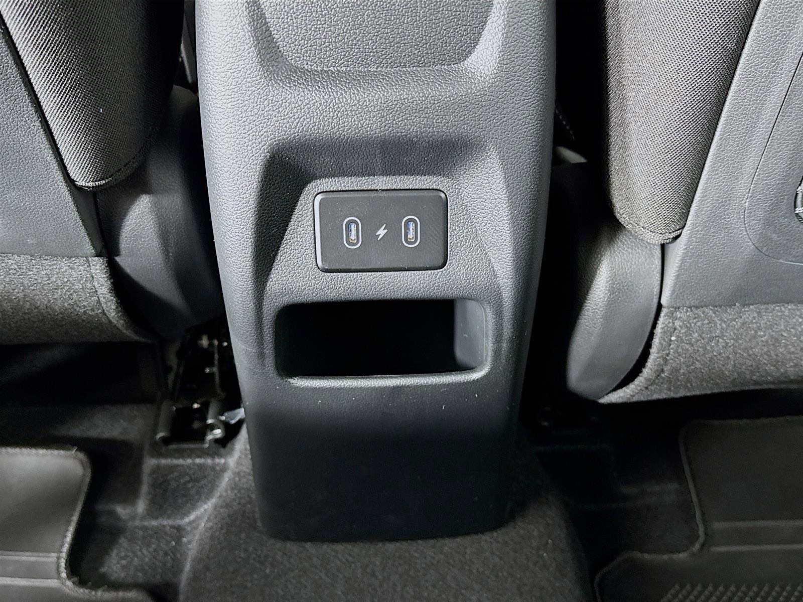 New 2025 Hyundai Venue SEL image 24