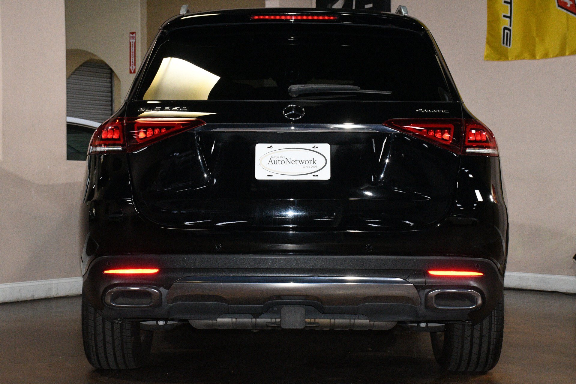 Used 2020 Mercedes-Benz GLE 350 4MATIC image 2