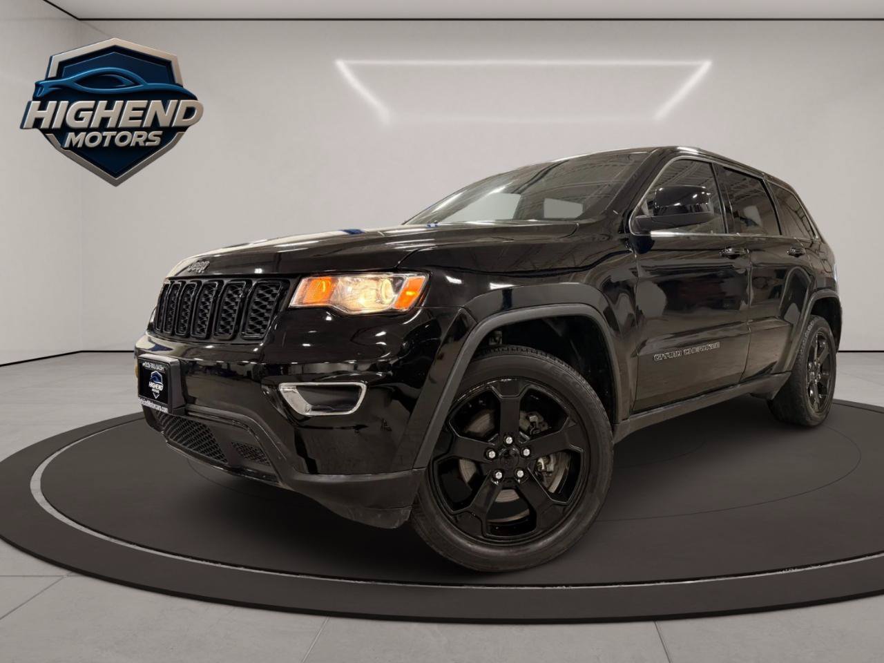 Used 2019 Jeep Grand Cherokee Laredo AWD/4WD image 2