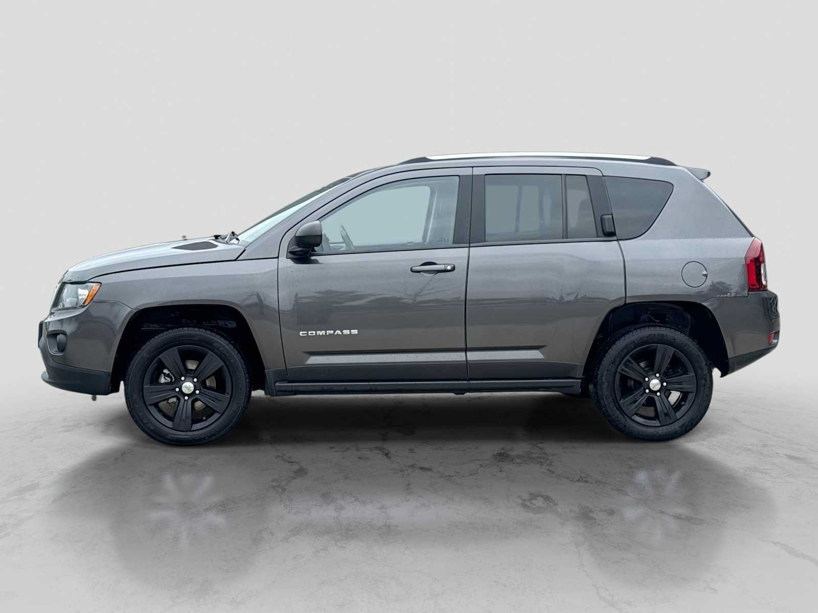 Used 2017 Jeep Compass Sport w/ Power Value Group AWD/4WD image 2
