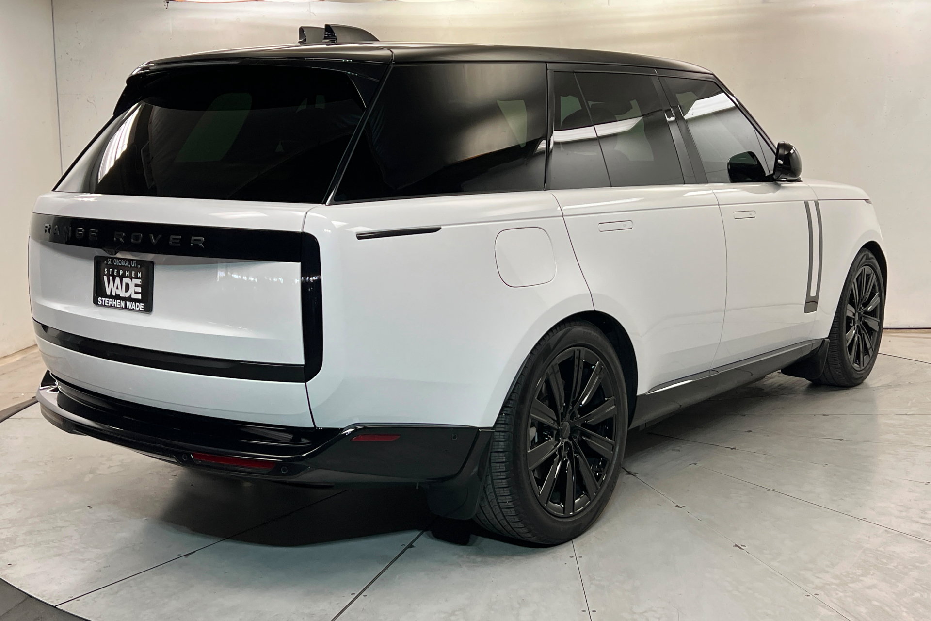 Used 2026 Land Rover Range Rover SE AWD/4WD image 6