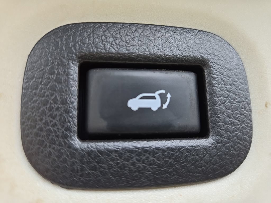 Used 2017 Nissan Rogue SV AWD/4WD image 39