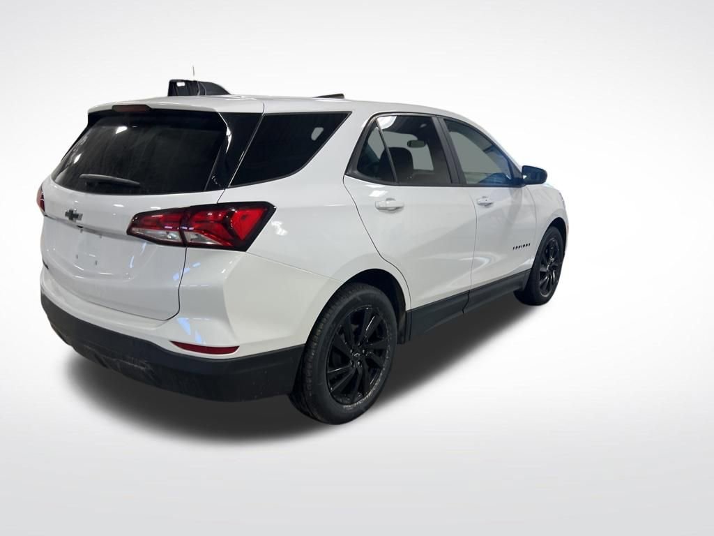 Used 2023 Chevrolet Equinox LS w/ LS Convenience Package image 5
