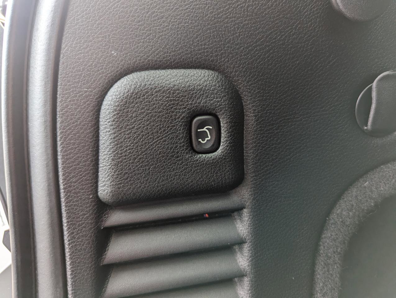 Used 2019 Jeep Grand Cherokee Trailhawk w/ Trailhawk Luxury Group image 38