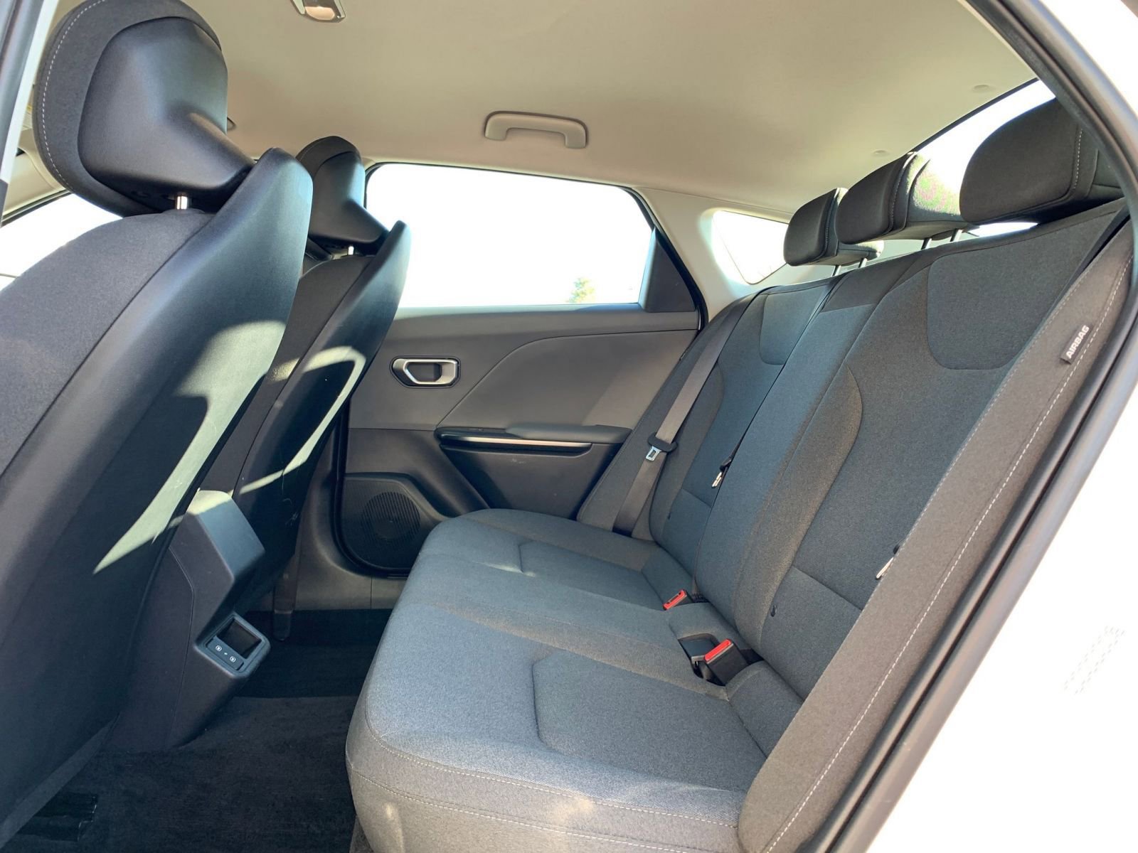 Used 2025 Kia K4 LXS image 24