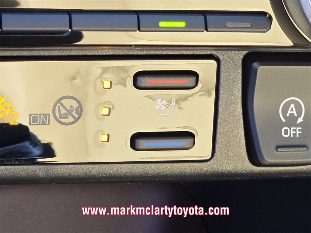 New 2025 Toyota RAV4 Limited image 19