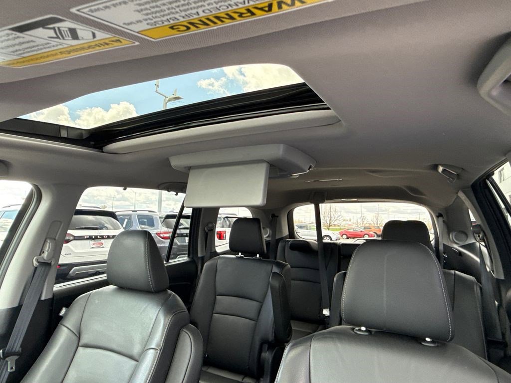 Certified 2022 Honda Pilot Touring image 23