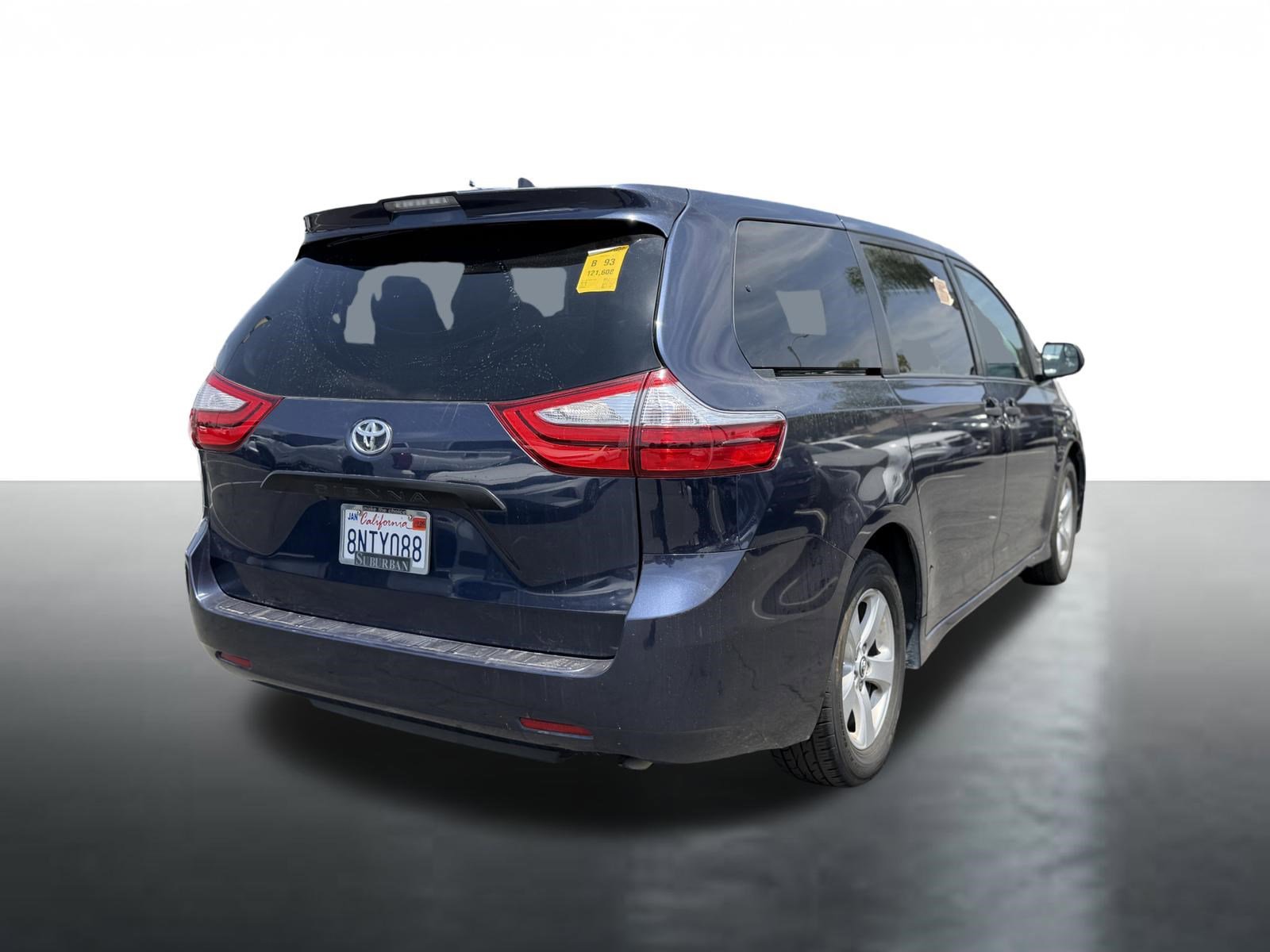 Used 2019 Toyota Sienna L FWD image 7