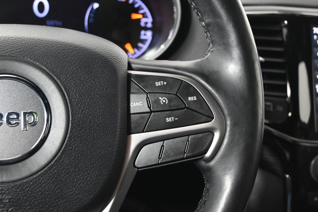 Used 2020 Jeep Grand Cherokee Altitude AWD/4WD image 36