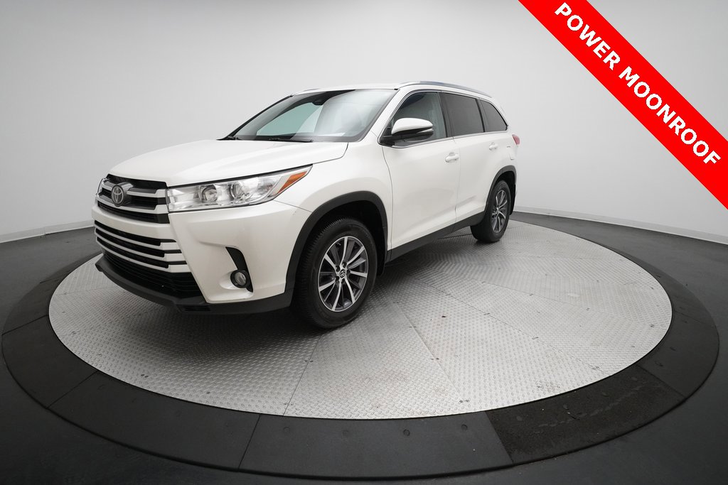 Used 2019 Toyota Highlander XLE video 1