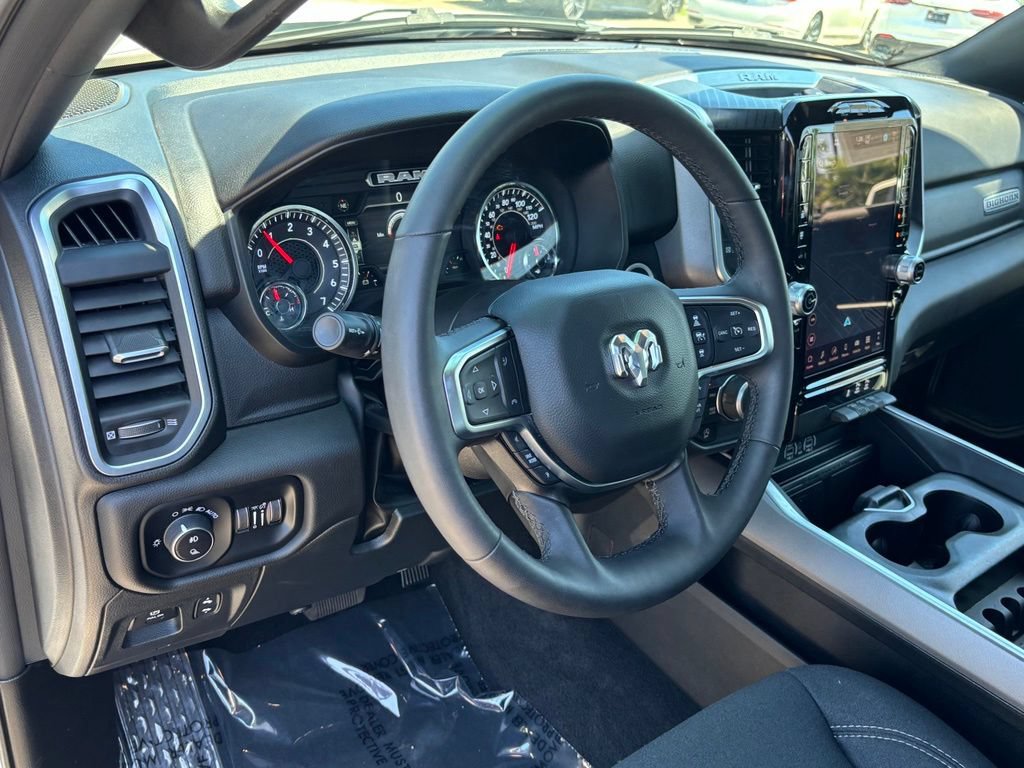 Used 2025 RAM 1500 Big Horn AWD/4WD image 13