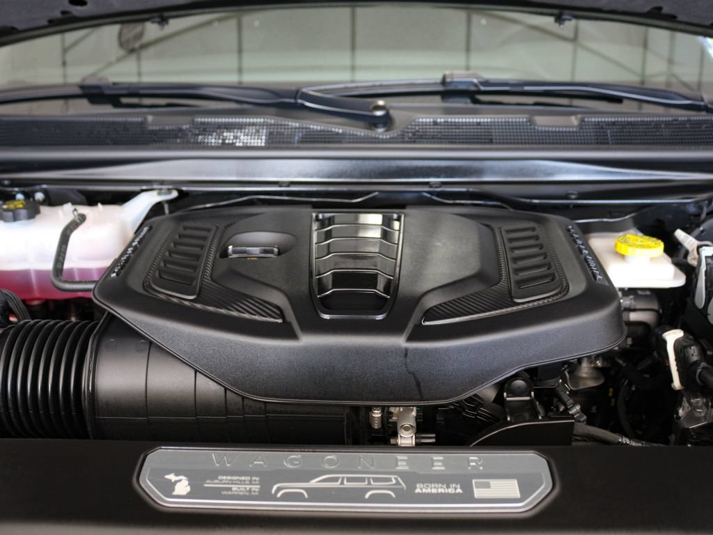 Certified 2025 Jeep Wagoneer Series II AWD/4WD image 24