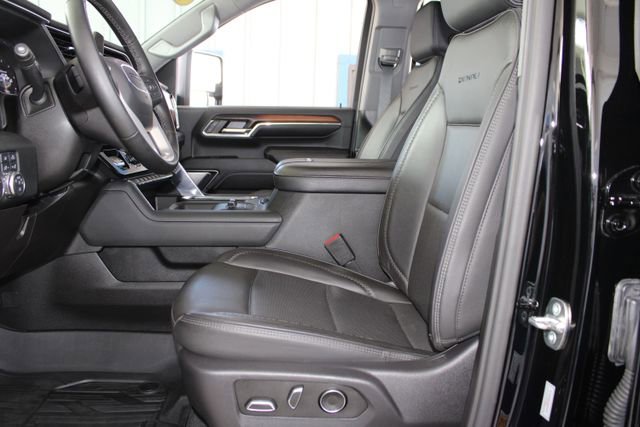 Used 2024 GMC Sierra 2500 Denali w/ Denali Reserve Package image 22
