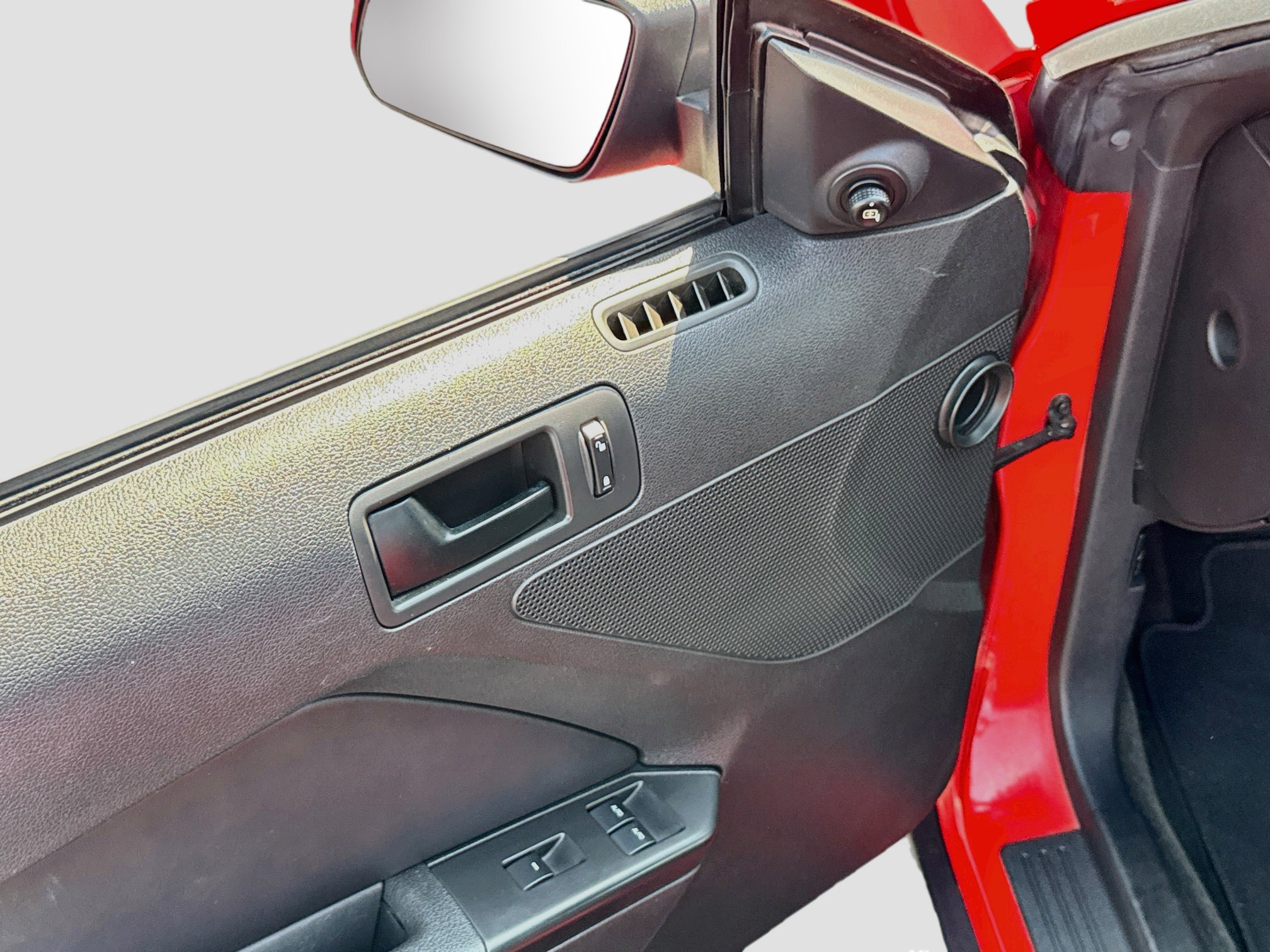 Used 2012 Ford Mustang Convertible RWD image 10