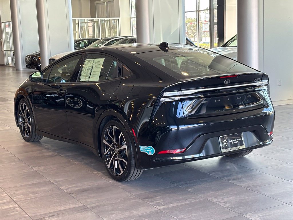 Used 2024 Toyota Prius Prime FWD image 7