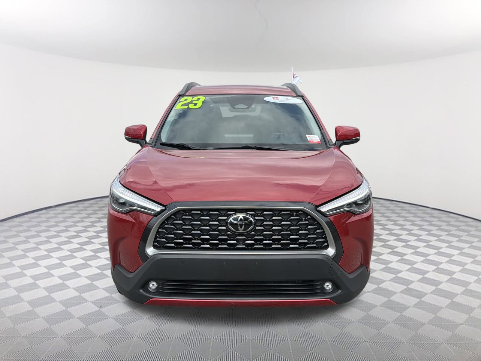 Certified 2023 Toyota Corolla Cross XLE image 2