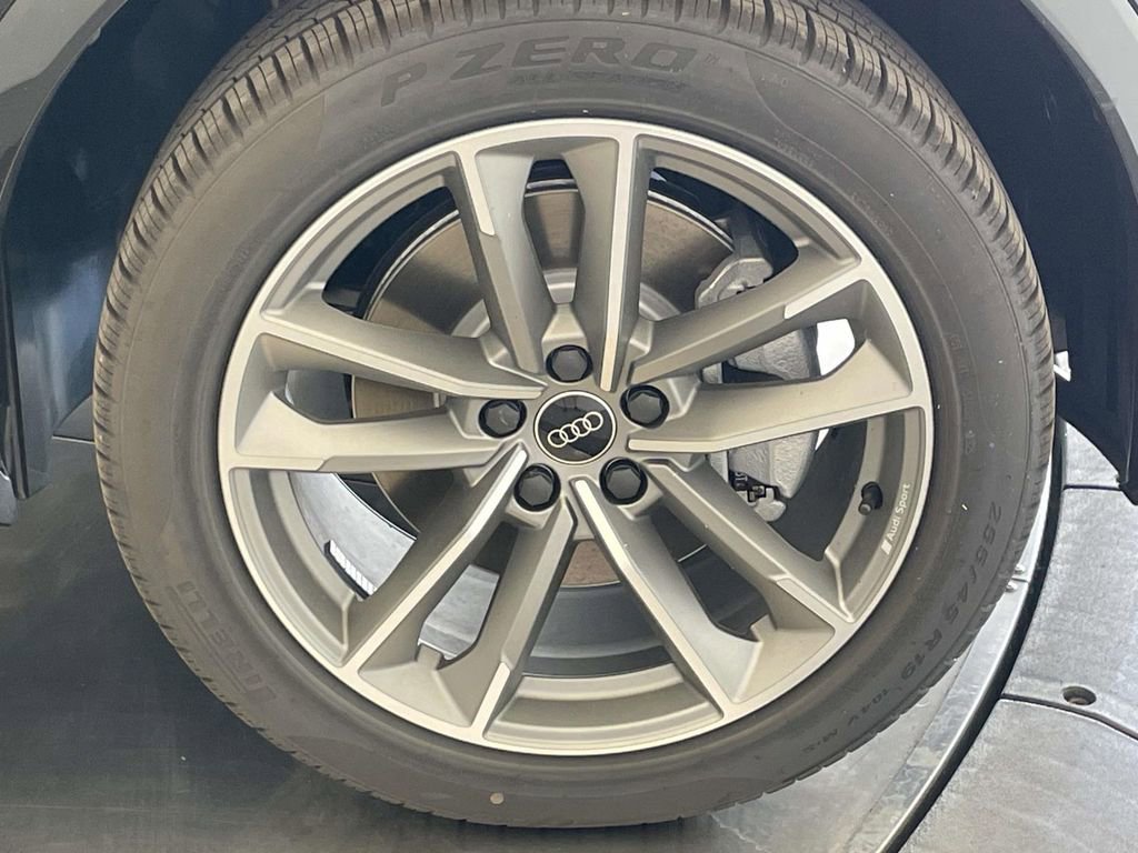 New 2025 Audi Q3 2.0T Premium image 14