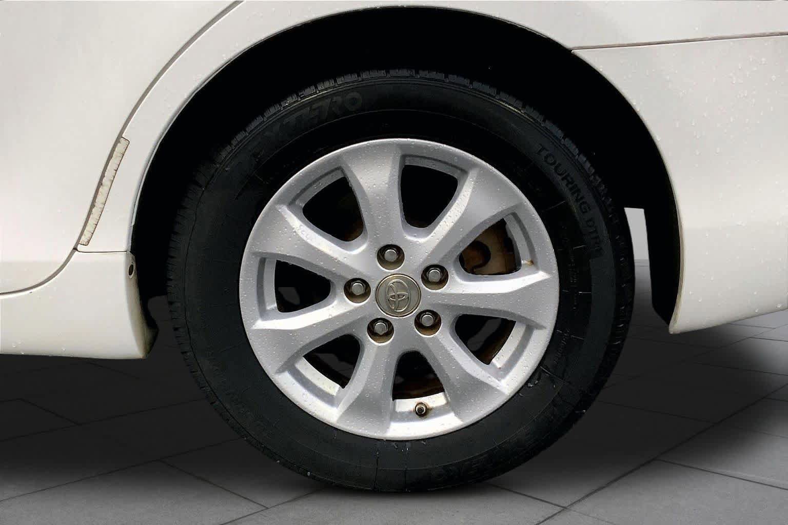 Used 2011 Toyota Camry LE w/ LE Extra-Value Pkg FWD image 10