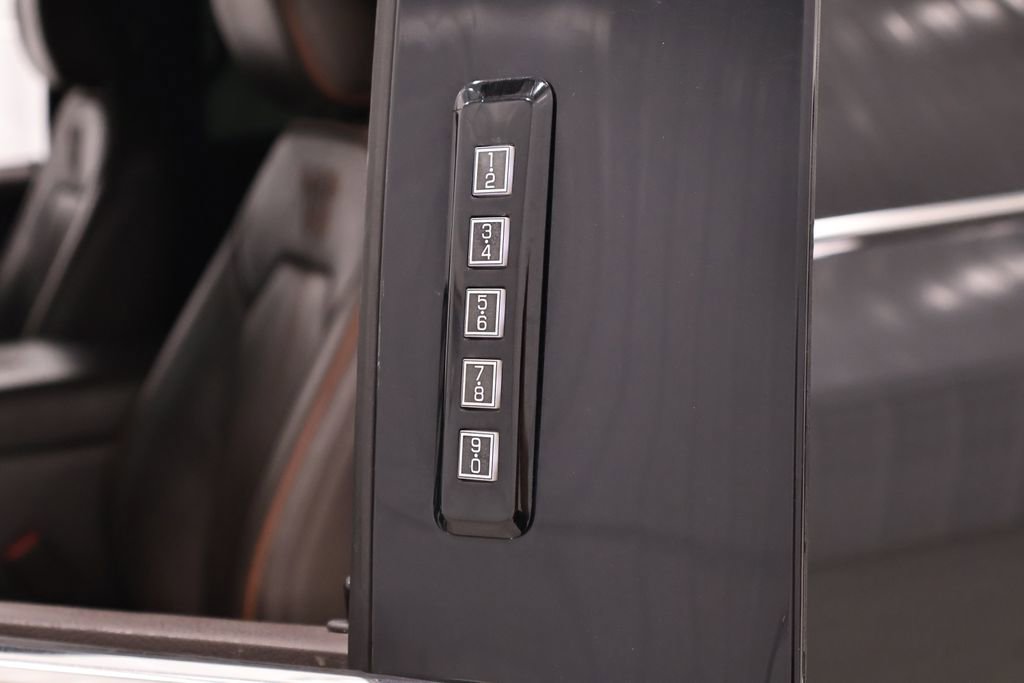 Used 2017 Ford F250 King Ranch w/ Chrome Package image 36