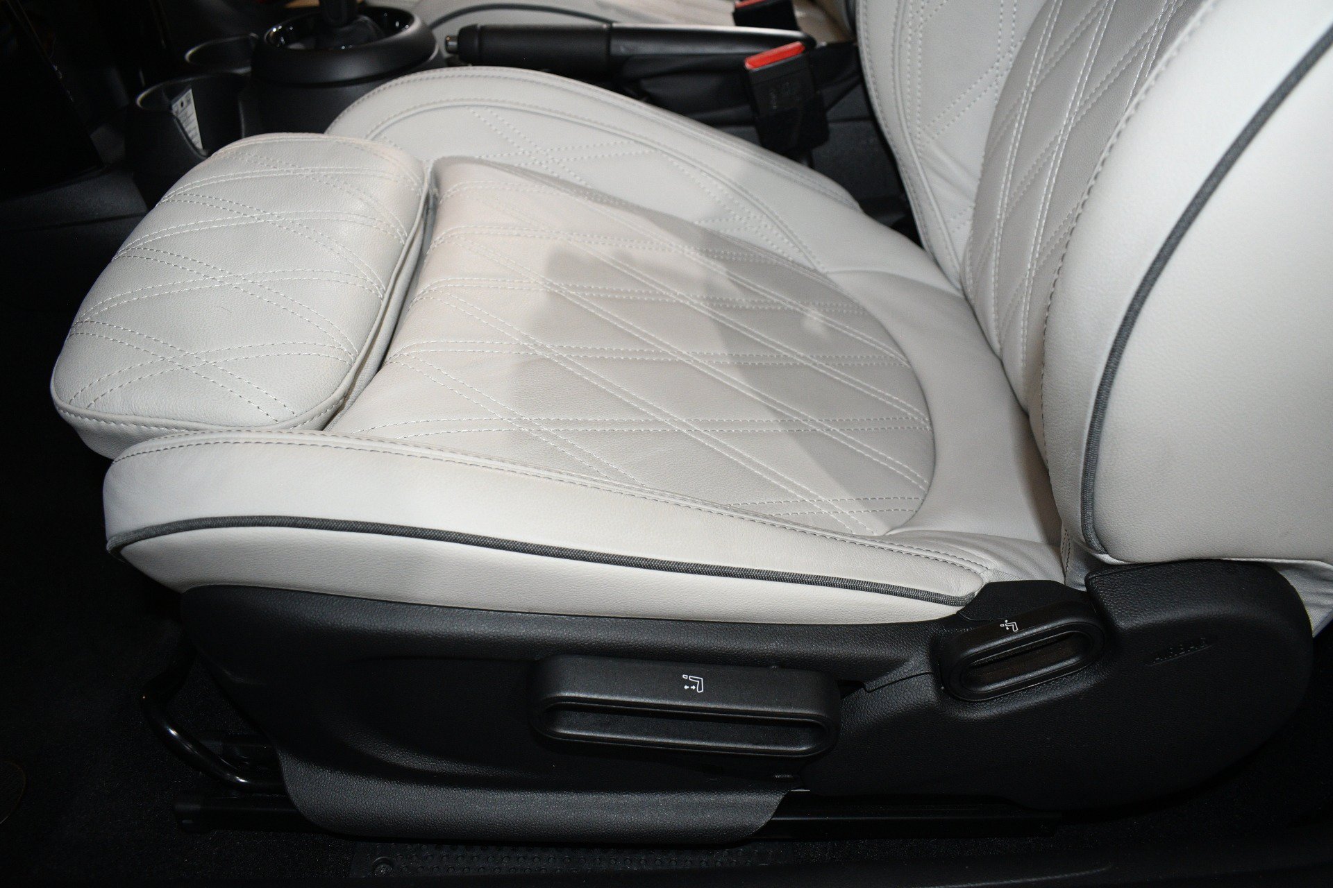 Used 2023 MINI Cooper S FWD image 13