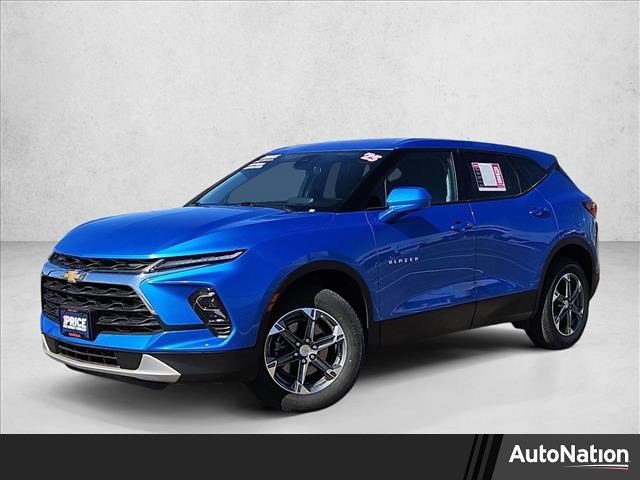 Used 2025 Chevrolet Blazer LT image 1