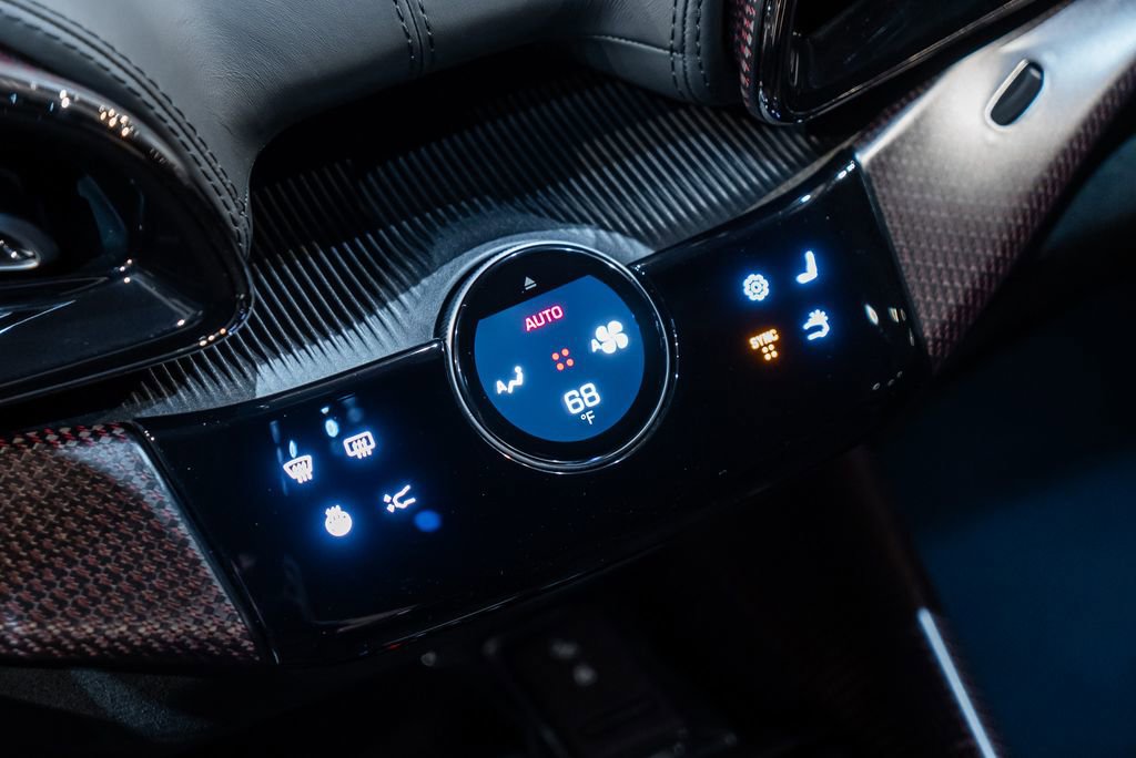 Certified 2025 Ferrari Purosangue AWD/4WD image 40