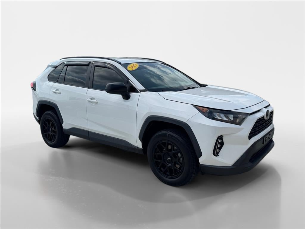 Used 2019 Toyota RAV4 LE AWD/4WD image 7