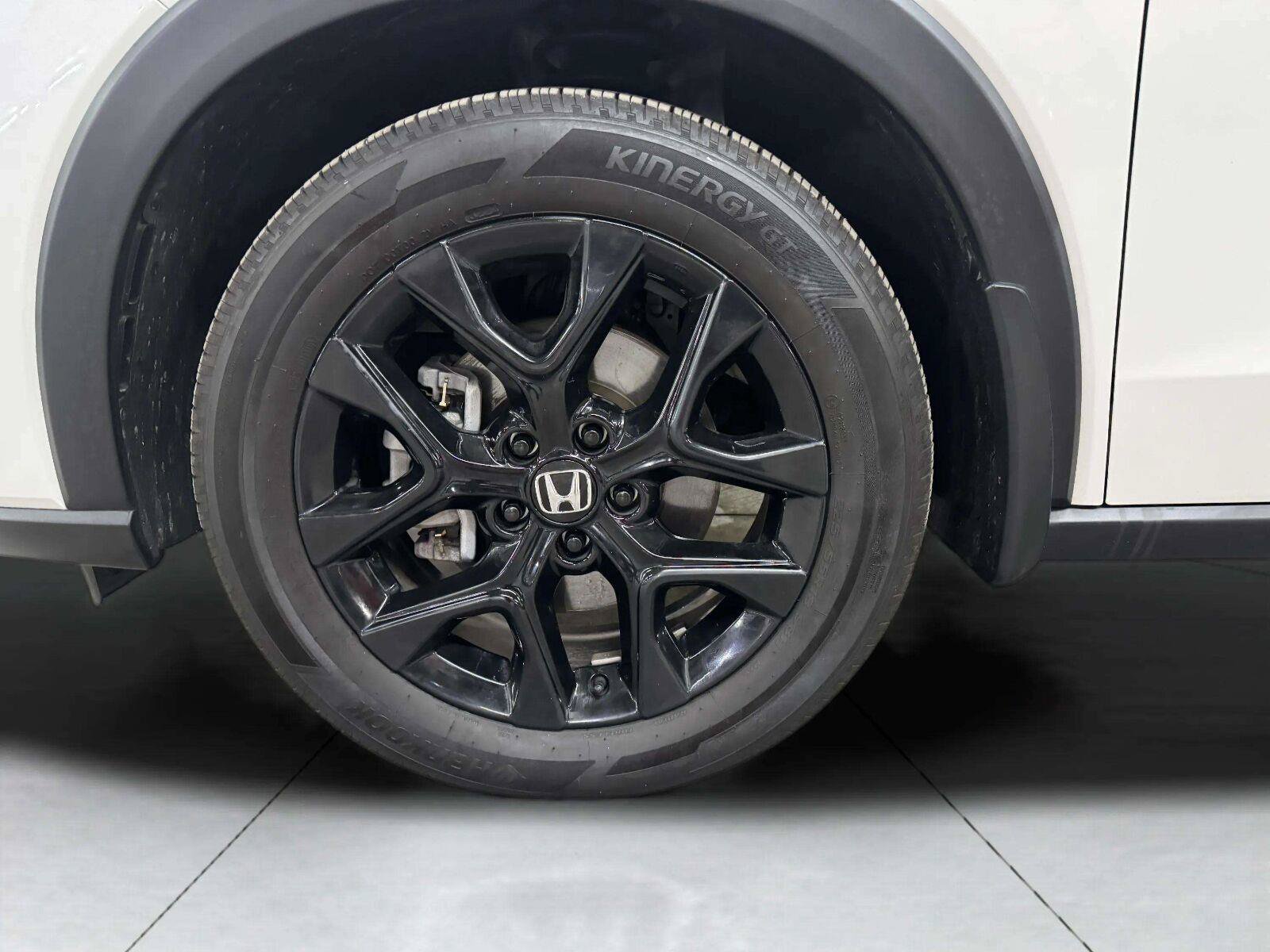 Used 2025 Honda HR-V Sport image 36