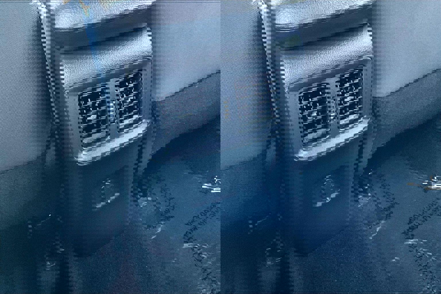 Used 2024 Toyota RAV4 LE image 32