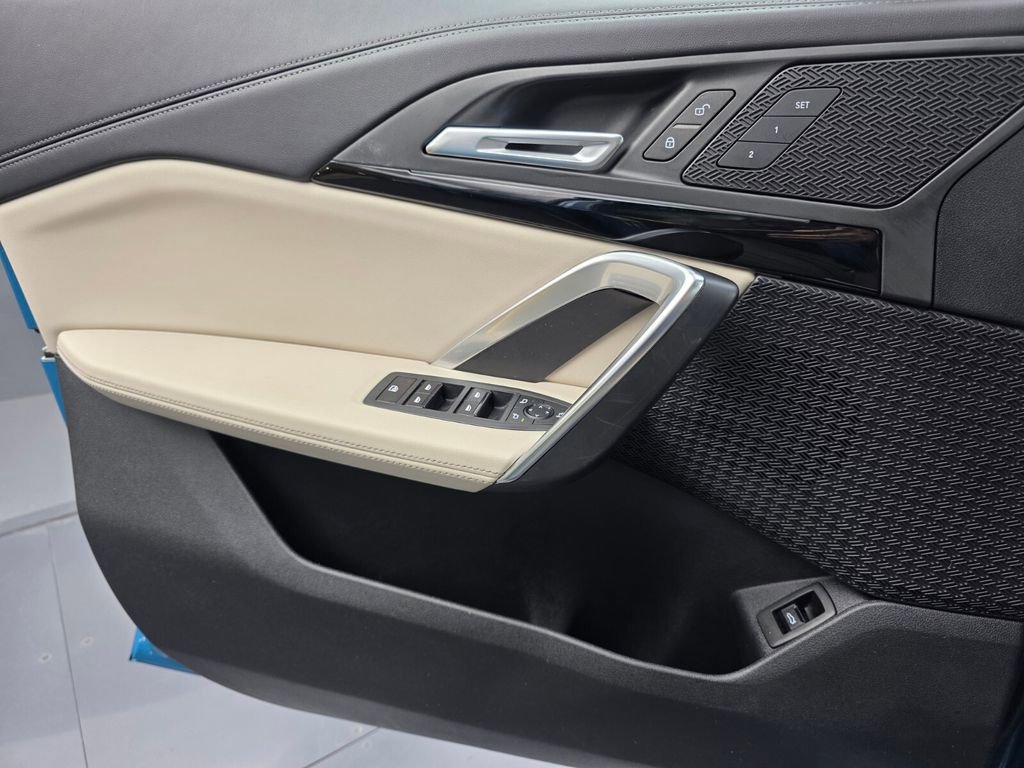 Certified 2023 BMW X1 xDrive28i w/ Convenience Package image 25