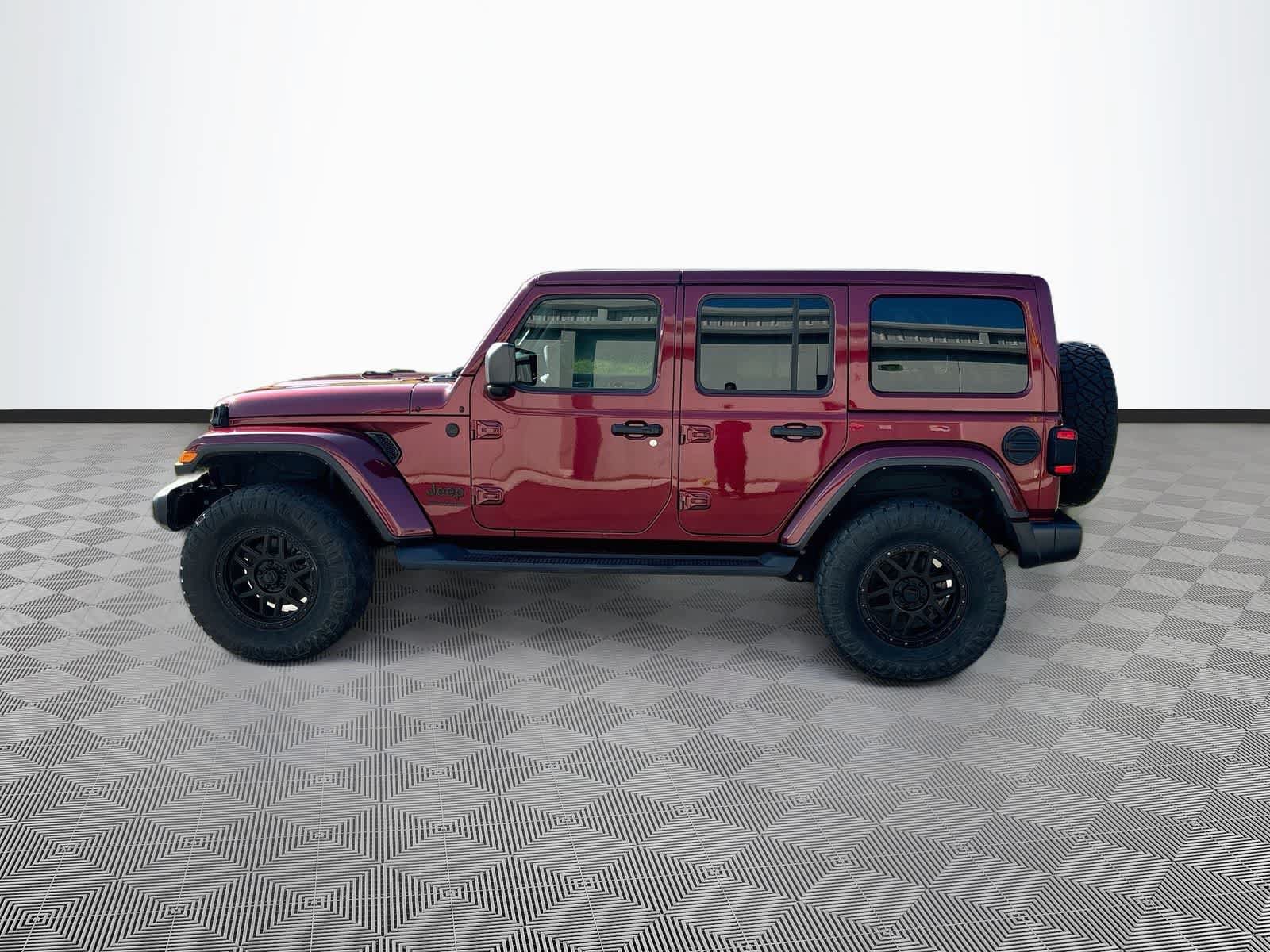 Used 2021 Jeep Wrangler Unlimited Sahara AWD/4WD image 8