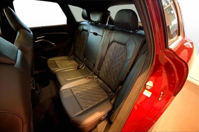 Certified 2025 Audi SQ5 Premium Plus image 18