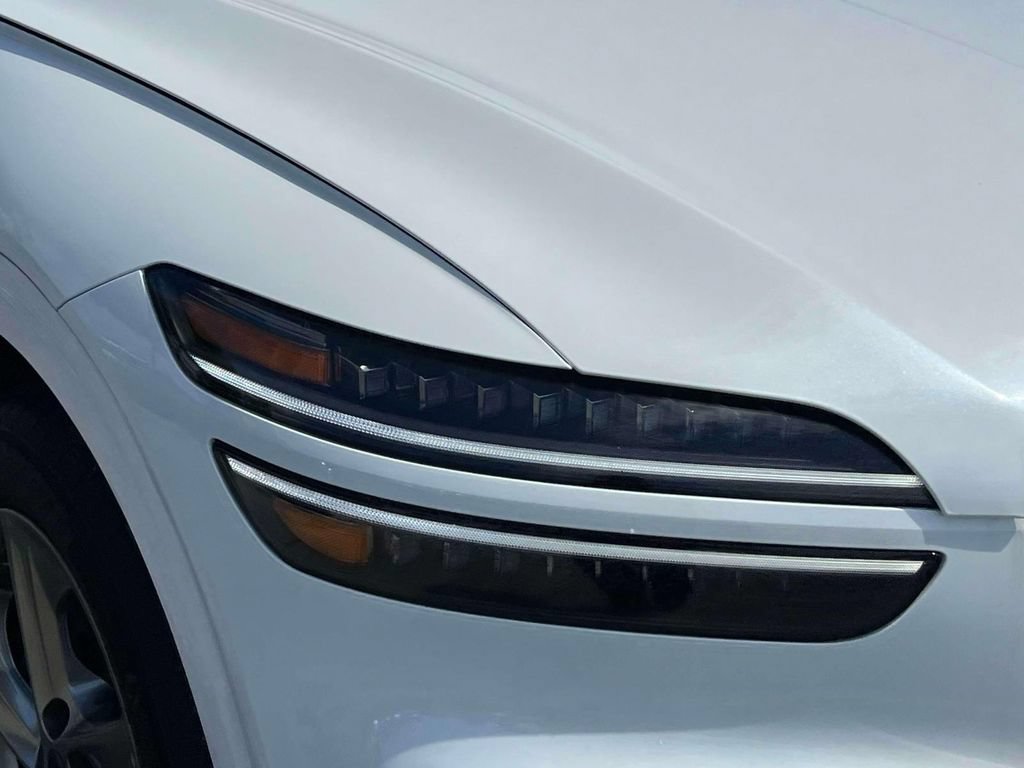 Certified 2026 Genesis GV70 2.5T AWD/4WD image 9