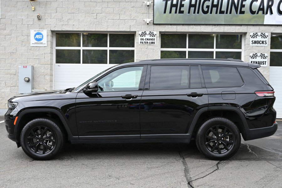 Used 2024 Jeep Grand Cherokee L Laredo image 4