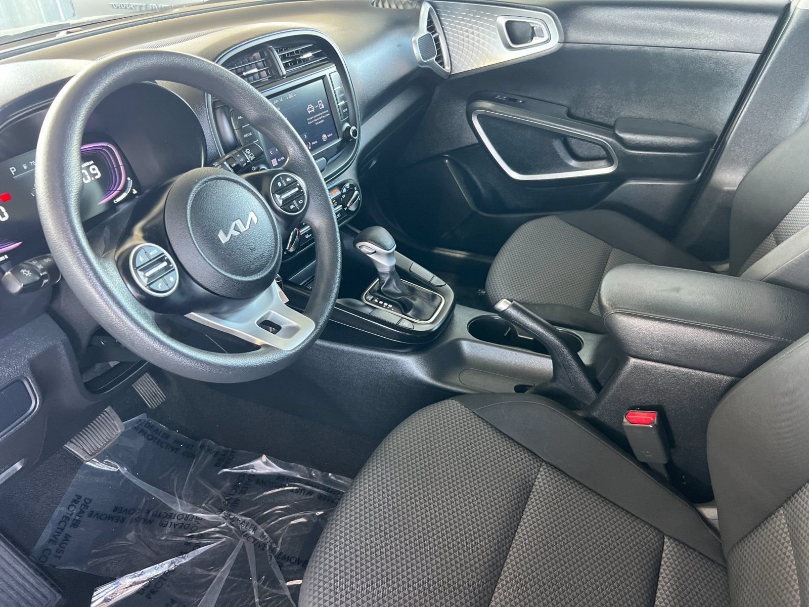 Certified 2023 Kia Soul LX w/ LX Technology Package FWD image 9