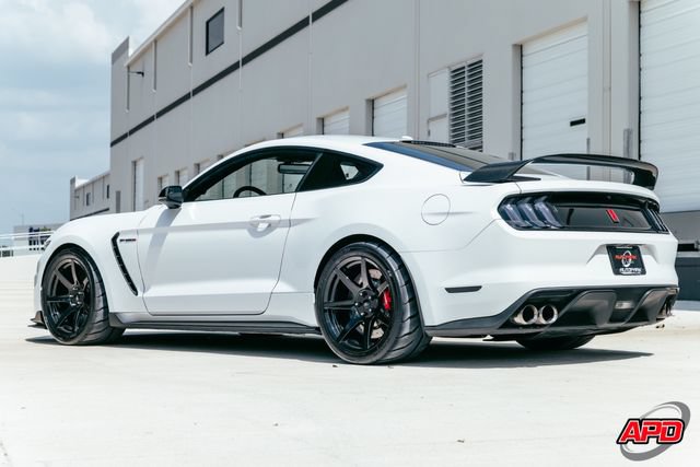 Used 2017 Ford Mustang Shelby GT350R w/ GT350R Equipment Group 920A RWD image 45