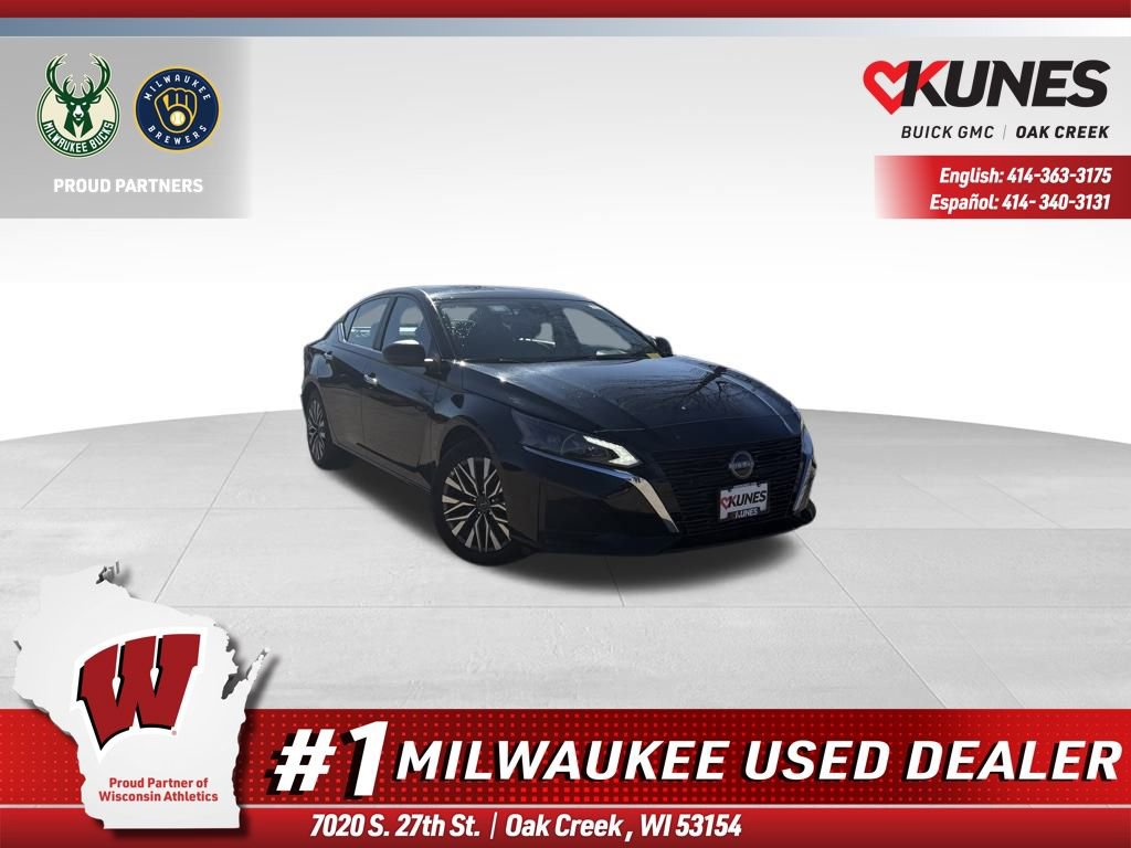 Used 2025 Nissan Altima 2.5 SV FWD image 1