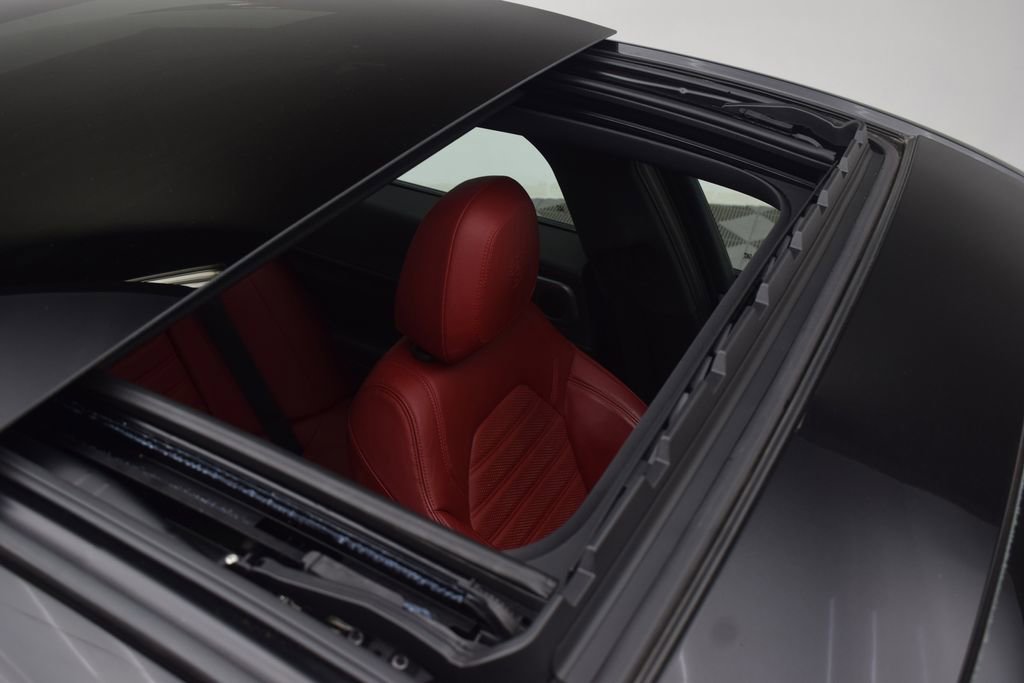 Used 2022 Alfa Romeo Giulia Veloce image 19