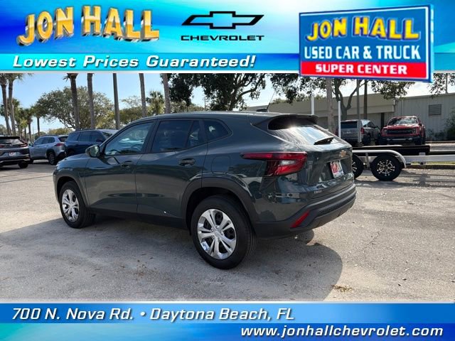 Used 2025 Chevrolet Trax LS w/ Driver Confidence Package image 5